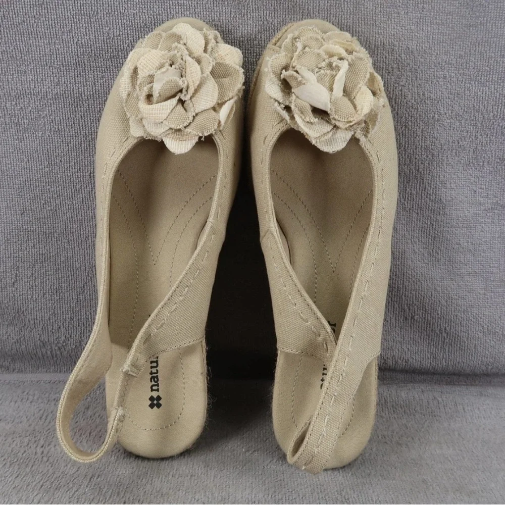 Natralizer. Tan Espadrilles with Floral Detail